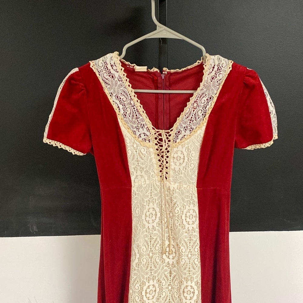 Wine velour sms lace 60s/70s boho maxi dress - Picture 3 of 10